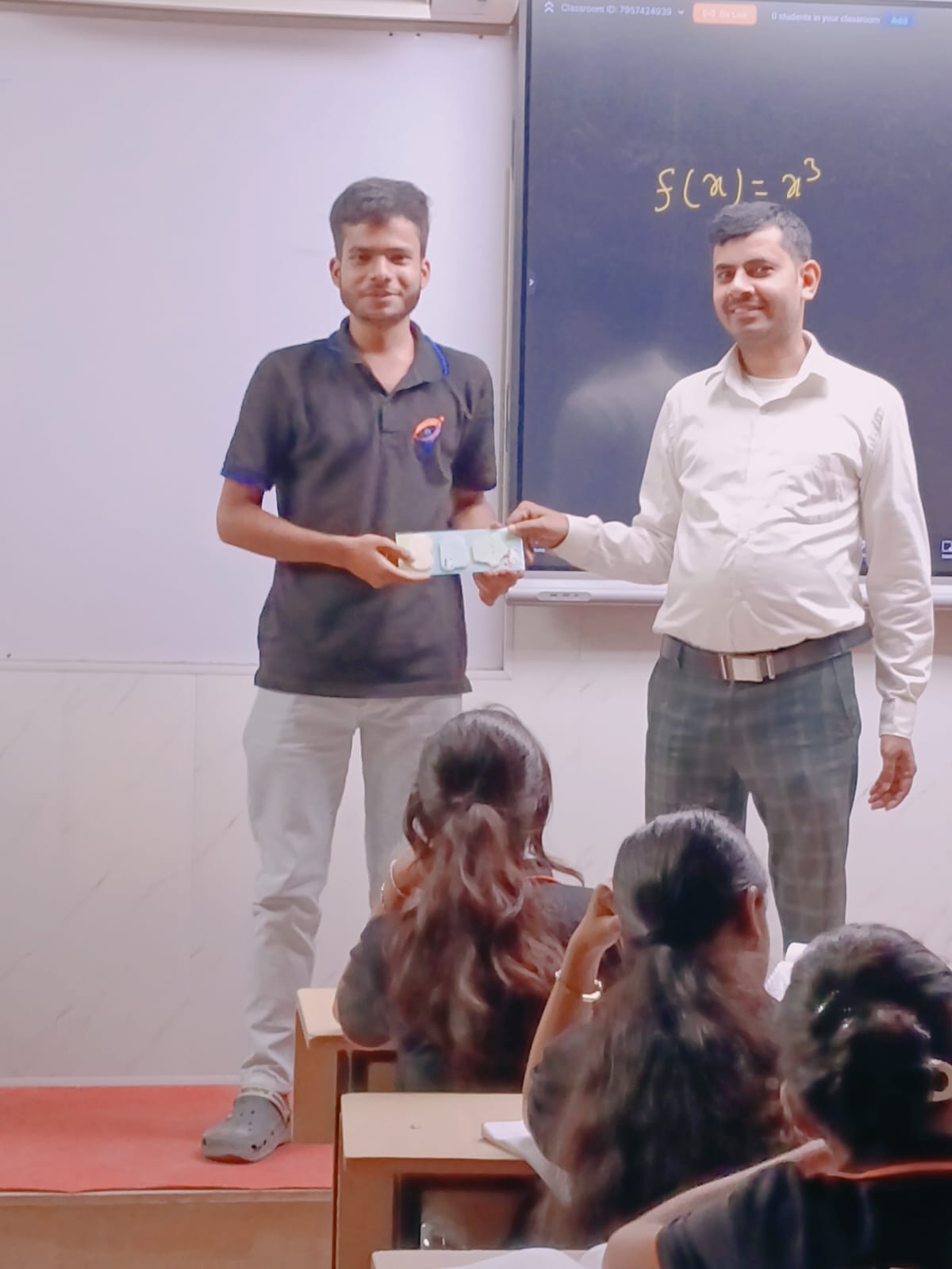 Score High Institute students